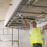 Altana z kamieniem w tle – inspiracje letnie